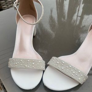 David’s bridal pearl heels
